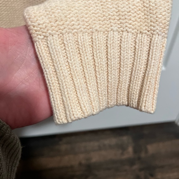 NWOT American Eagle Sweater Size Medium - Picture 4 of 4